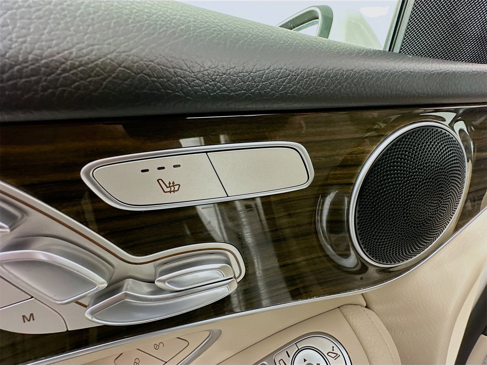 Used 2020 Mercedes-Benz GLC 300 4MATIC image 30