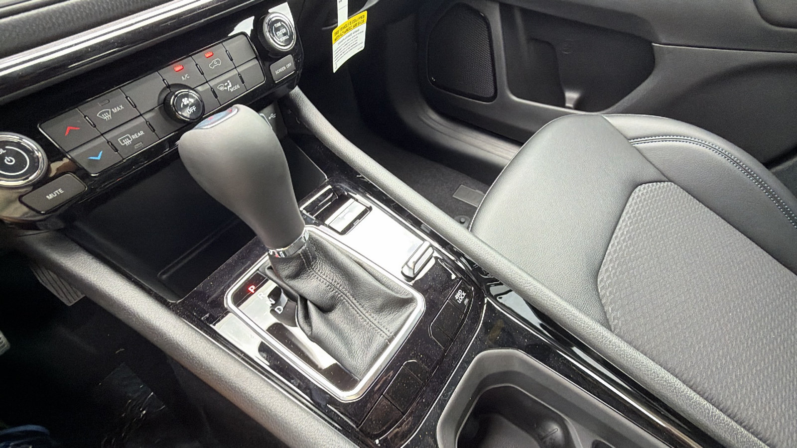 New 2026 Jeep Compass Latitude AWD/4WD image 26