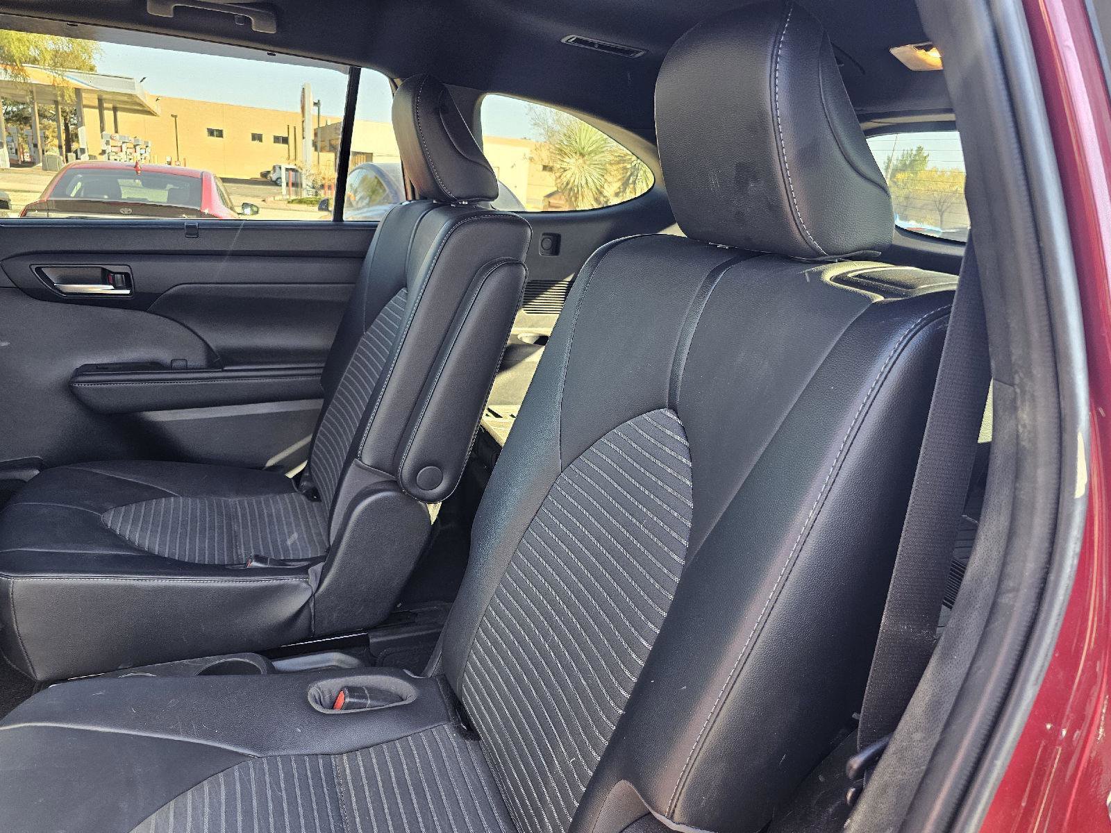 Used 2021 Toyota Highlander XSE image 13