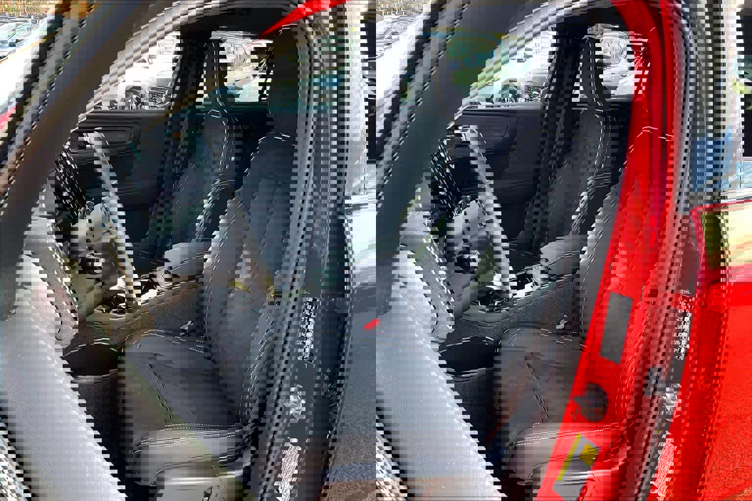 Certified 2023 Volvo C40 P8 Recharge Ultimate image 8