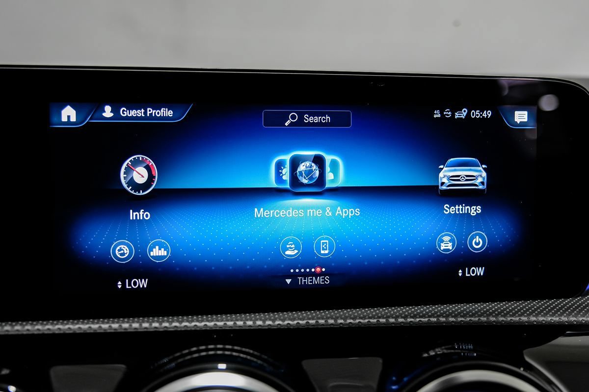 Used 2023 Mercedes-Benz CLA 250 image 39