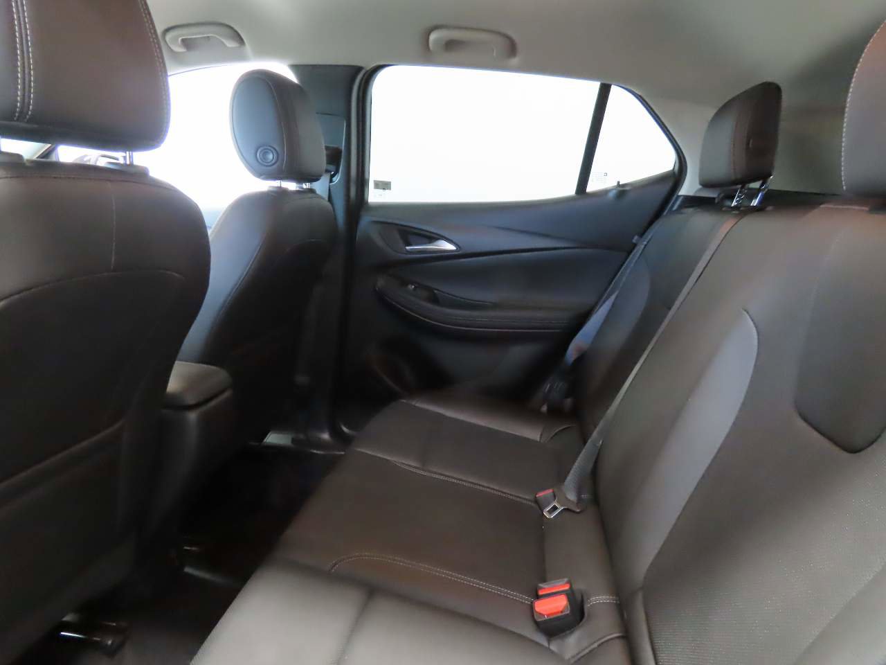 Used 2024 Buick Encore GX Sport Touring image 18