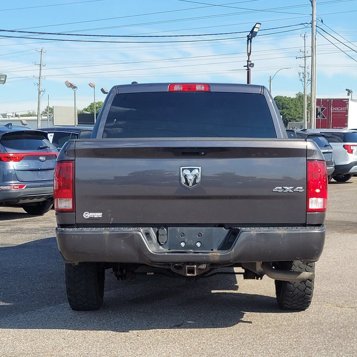 Used 2017 RAM 1500 Express AWD/4WD image 10