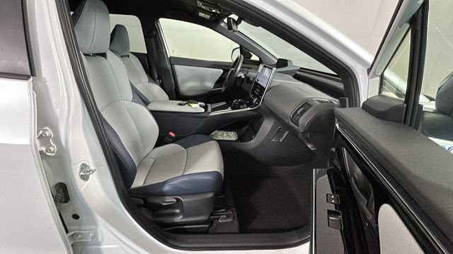 Used 2023 Subaru Solterra AWD image 29