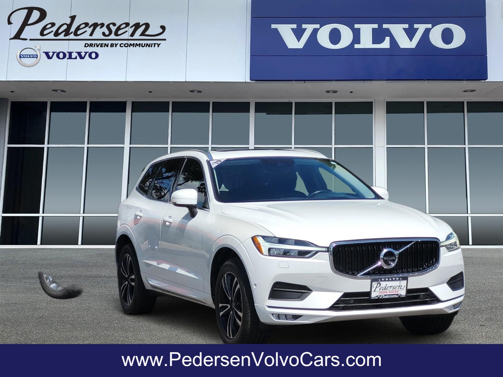 Used 2019 Volvo XC60 T6 Momentum w/ Advanced Package