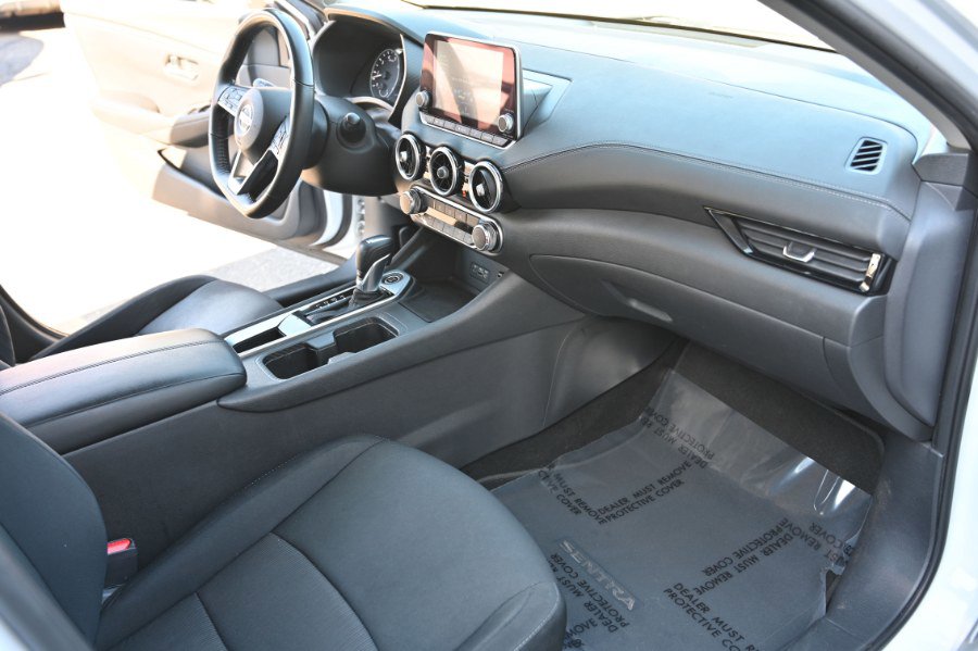 Used 2022 Nissan Sentra SV w/ Trunk Package image 12