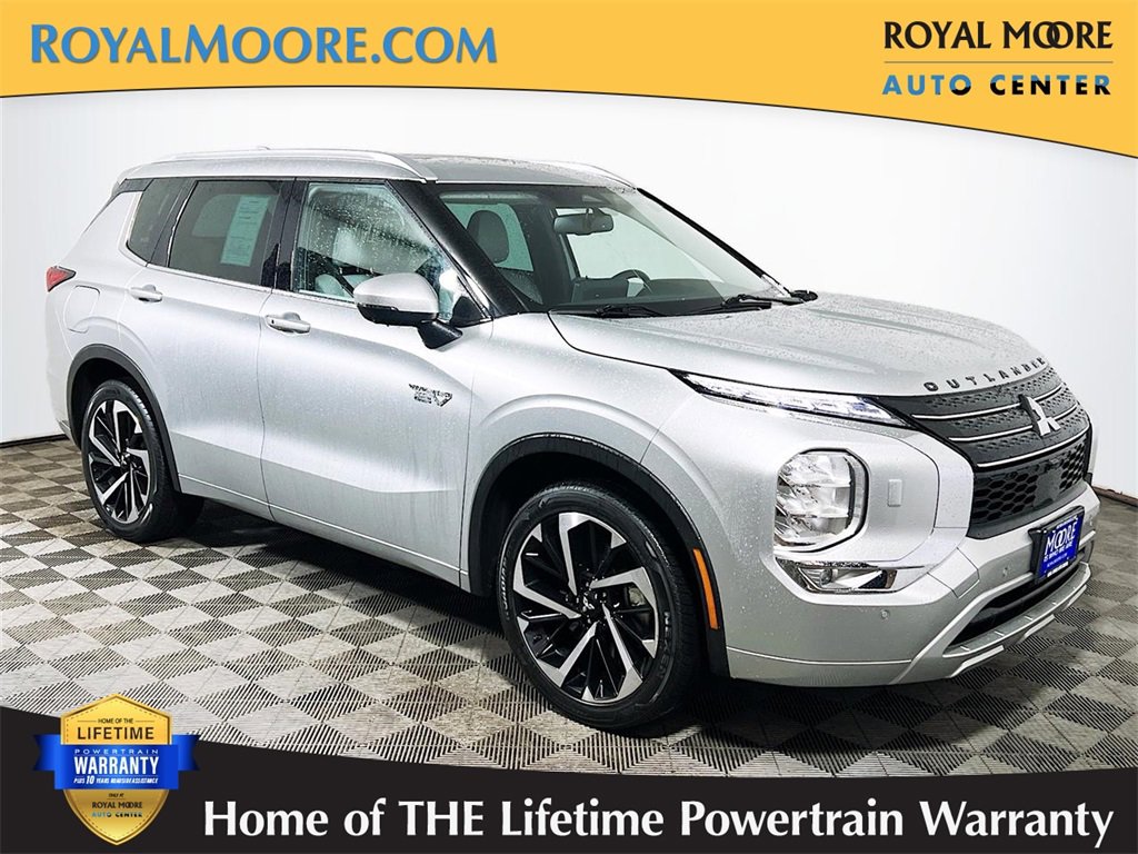Used 2023 Mitsubishi Outlander SEL image 1