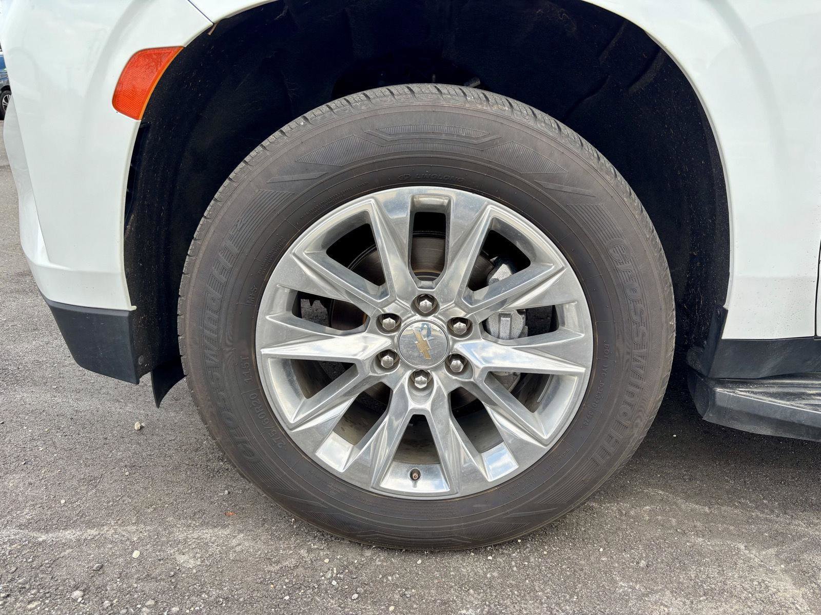 Used 2023 Chevrolet Suburban Premier image 20