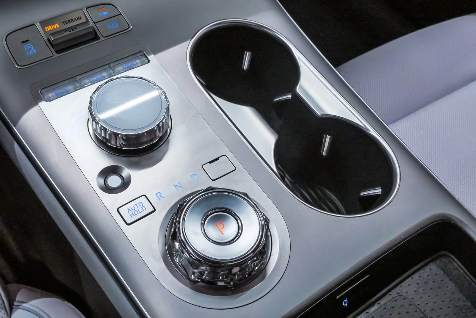 Certified 2026 Genesis GV70 2.5T Advanced image 18