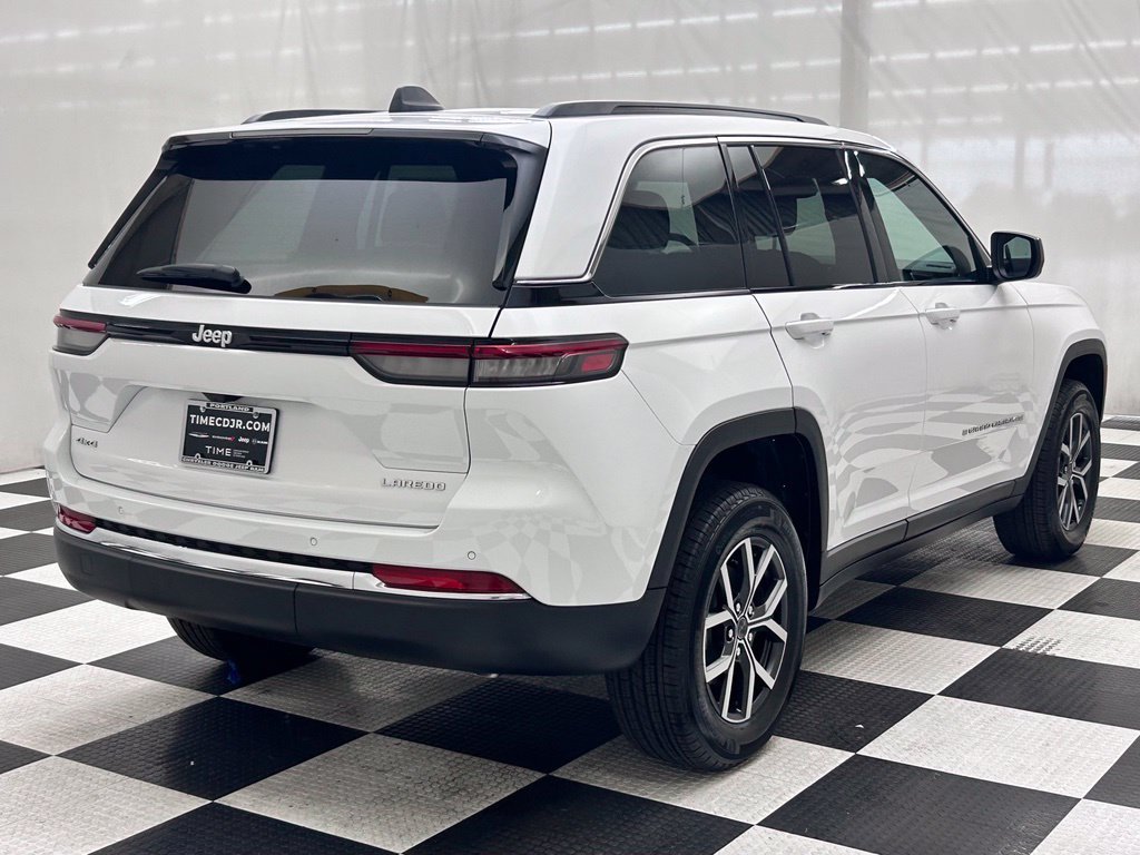 New 2027 Jeep Grand Cherokee Laredo AWD/4WD image 7