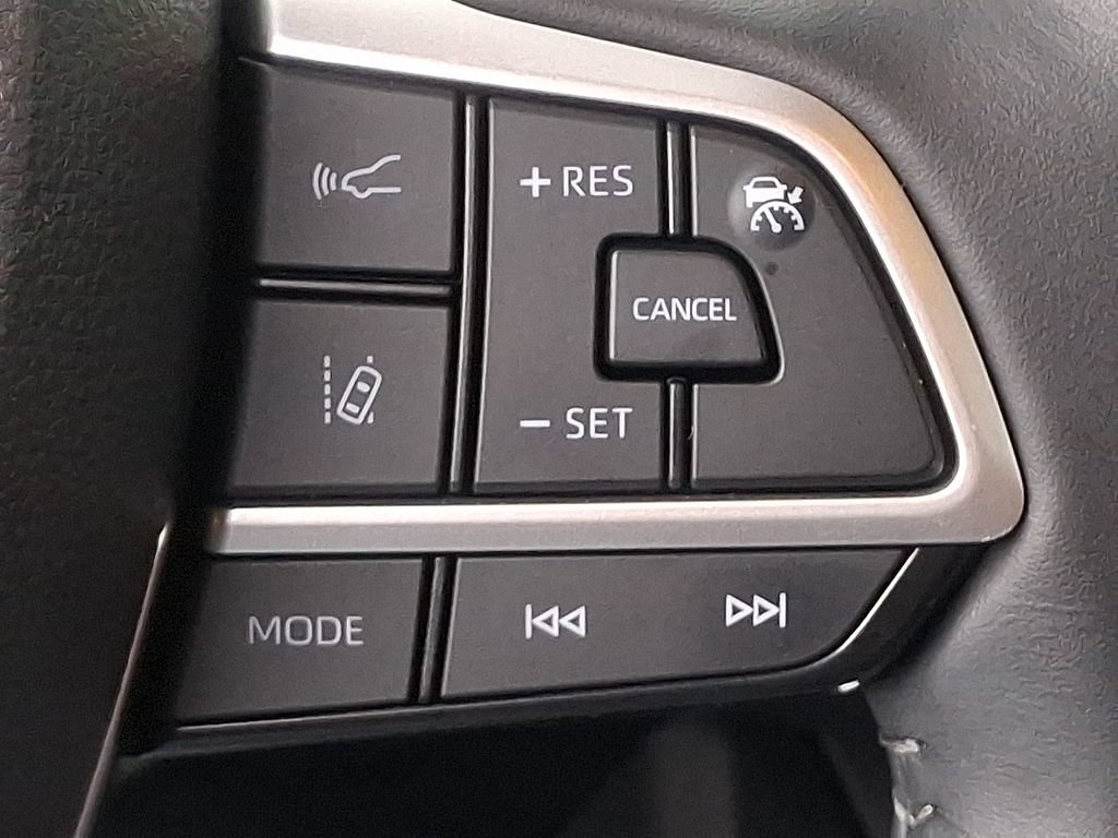 Used 2024 Toyota Highlander XSE AWD/4WD image 22