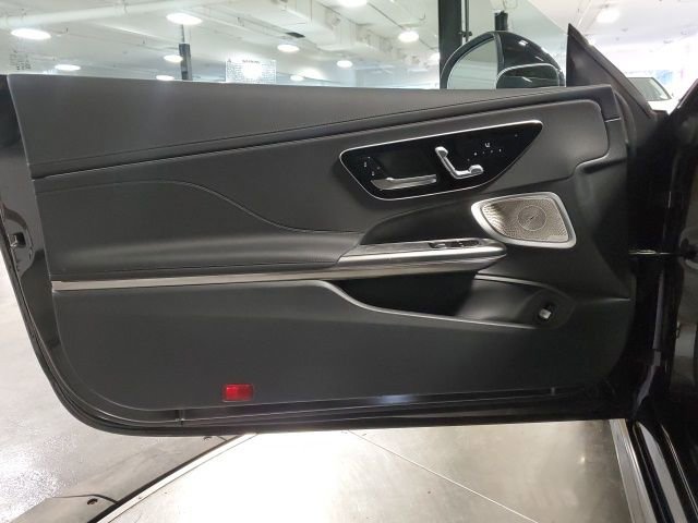 Used 2025 Mercedes-Benz CLE 450 4MATIC Coupe image 13