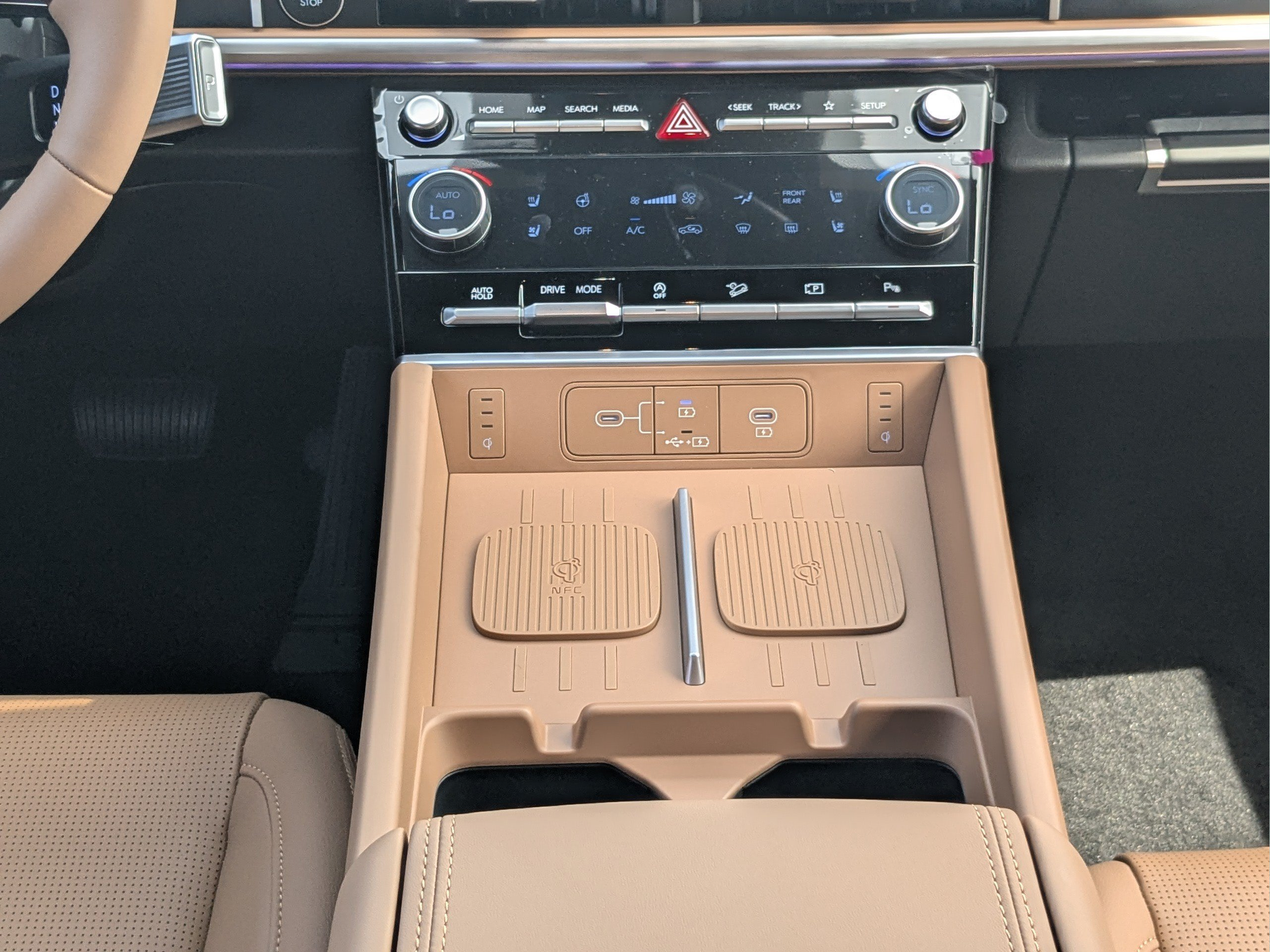 New 2027 Hyundai Santa Fe Limited FWD image 22