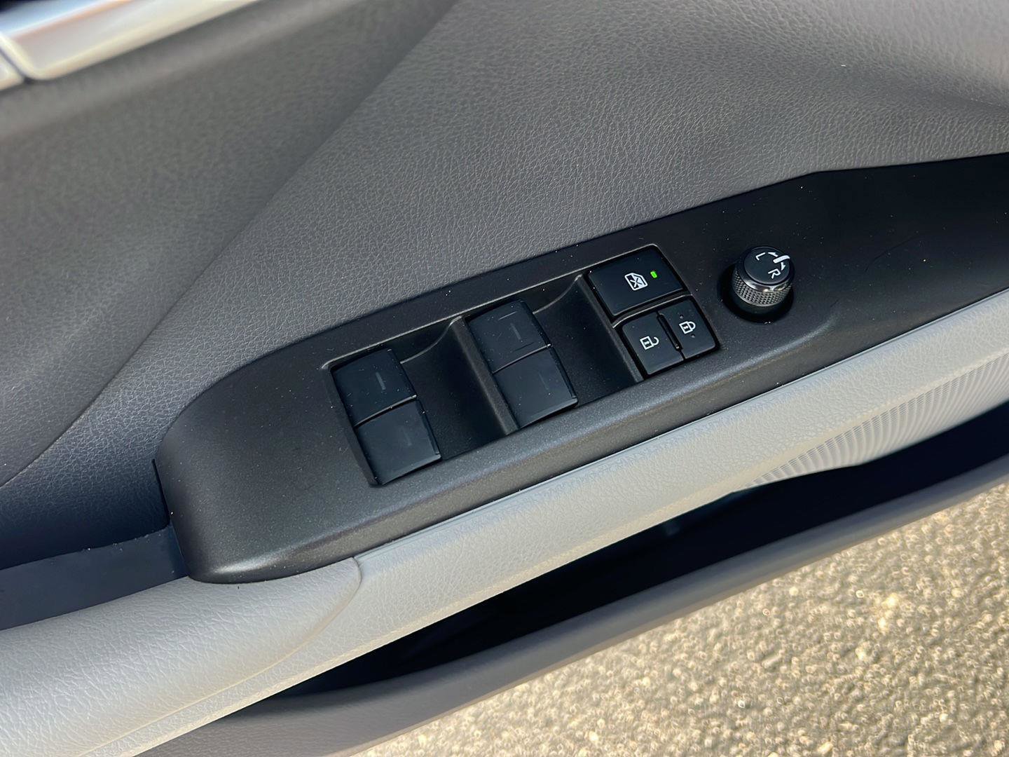 Certified 2024 Toyota Camry SE w/ Convenience Package image 31