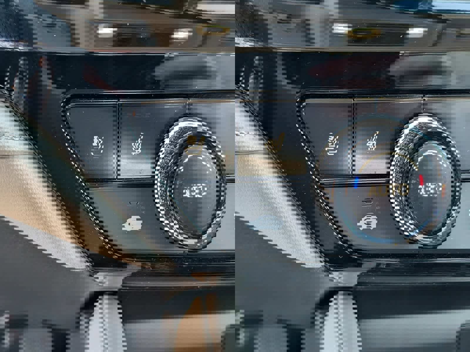 Certified 2025 Honda Accord Touring image 25