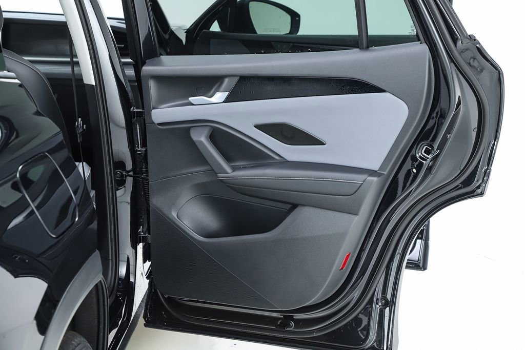 New 2026 Volkswagen Tiguan SE image 70