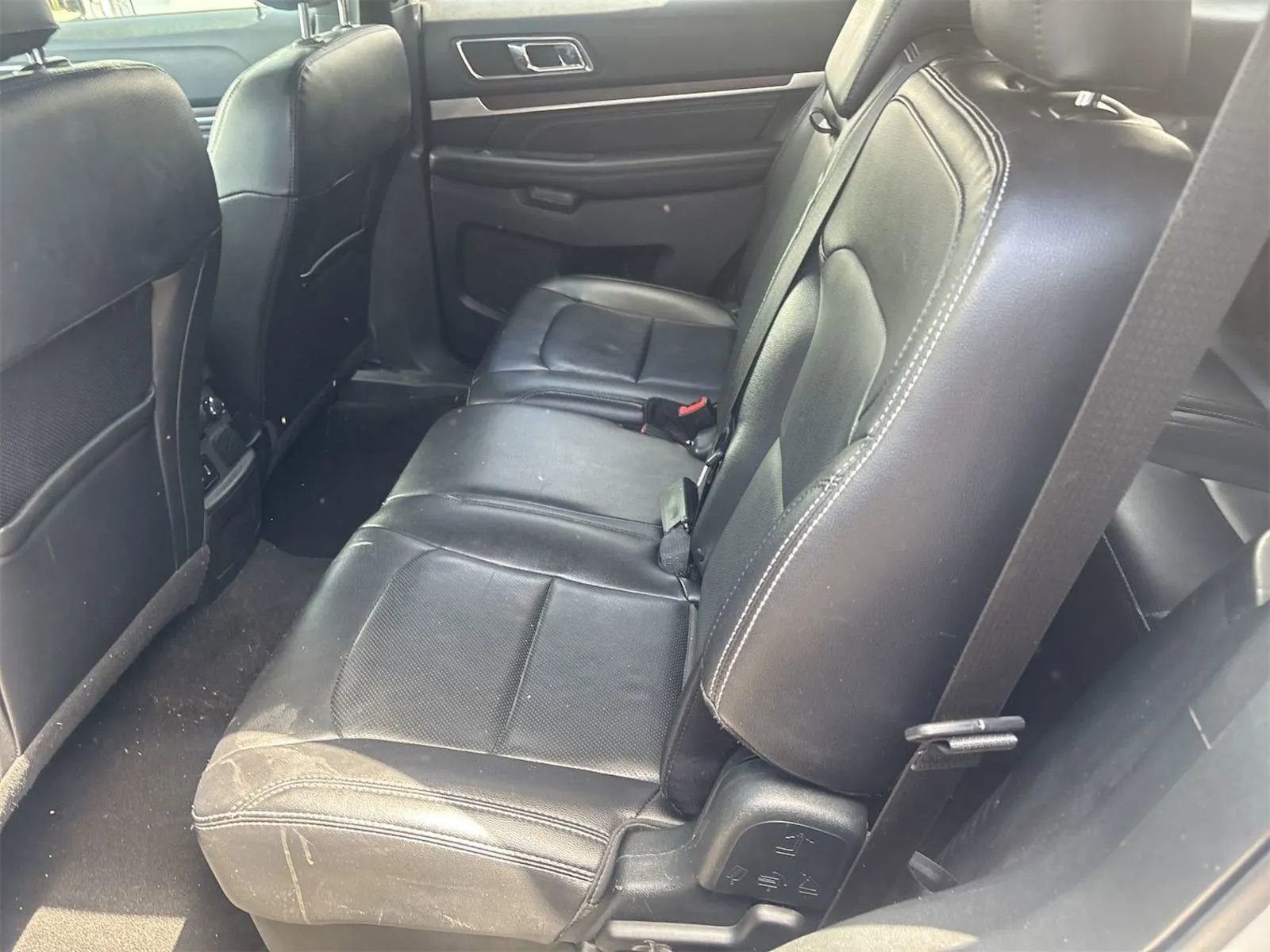 Used 2019 Ford Explorer Limited image 9