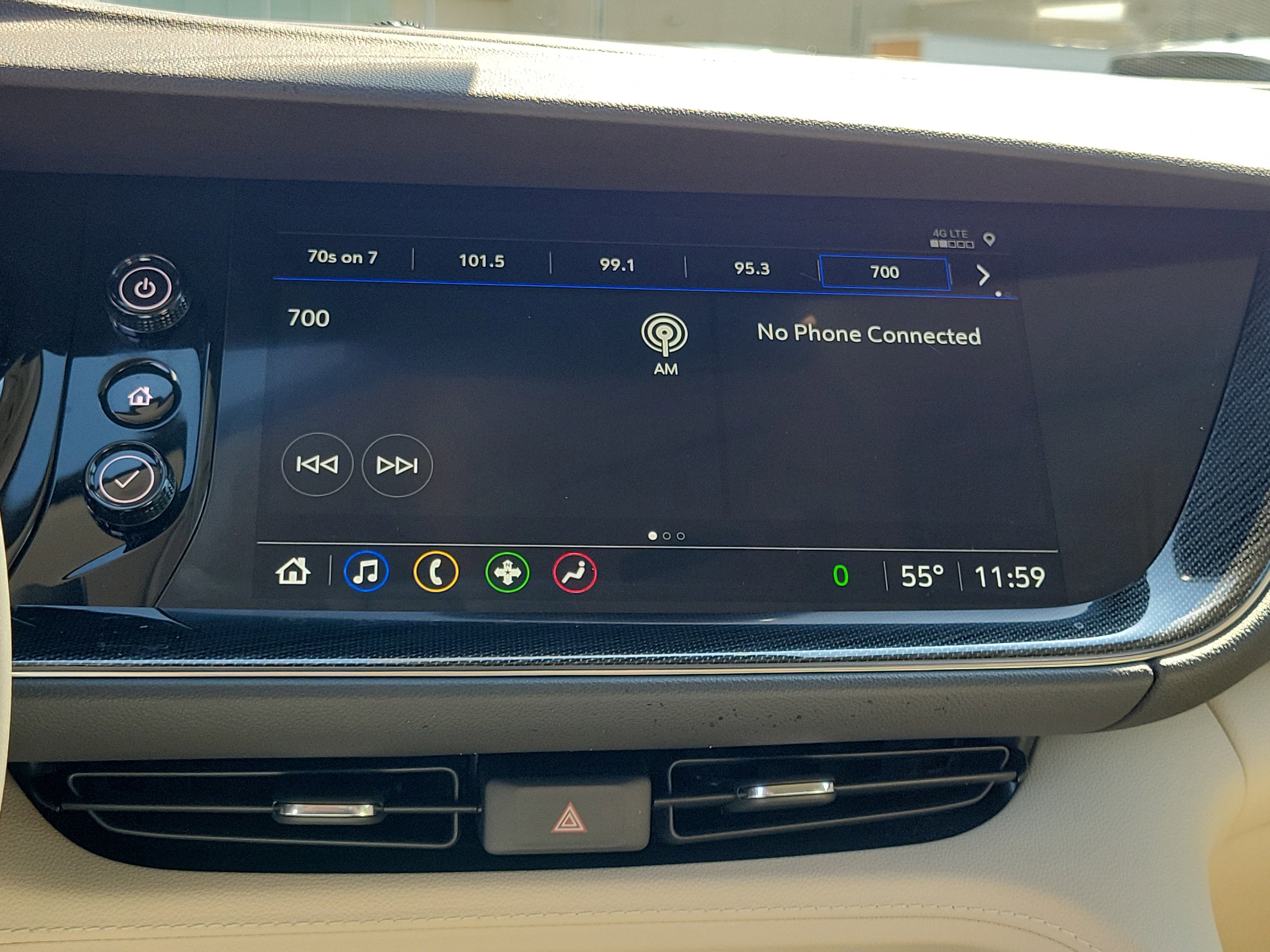 Used 2023 Buick Envision Essence image 26