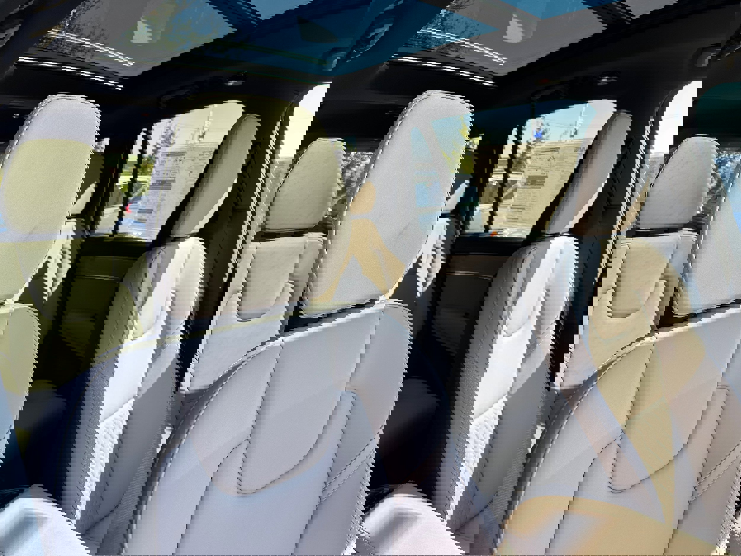 New 2026 Volvo XC90 B5 Core image 9