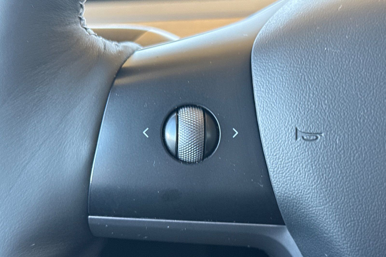 Used 2021 Tesla Model Y Long Range image 27