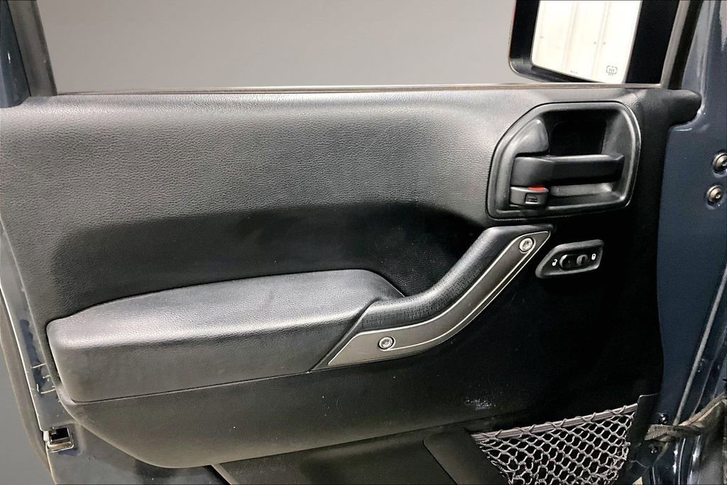 Used 2017 Jeep Wrangler Unlimited Willys image 19