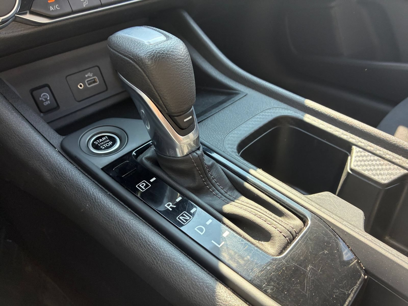 Used 2025 Nissan Sentra S FWD image 36