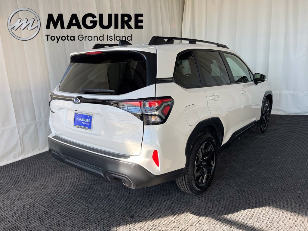 Used 2025 Subaru Forester Limited AWD/4WD image 31
