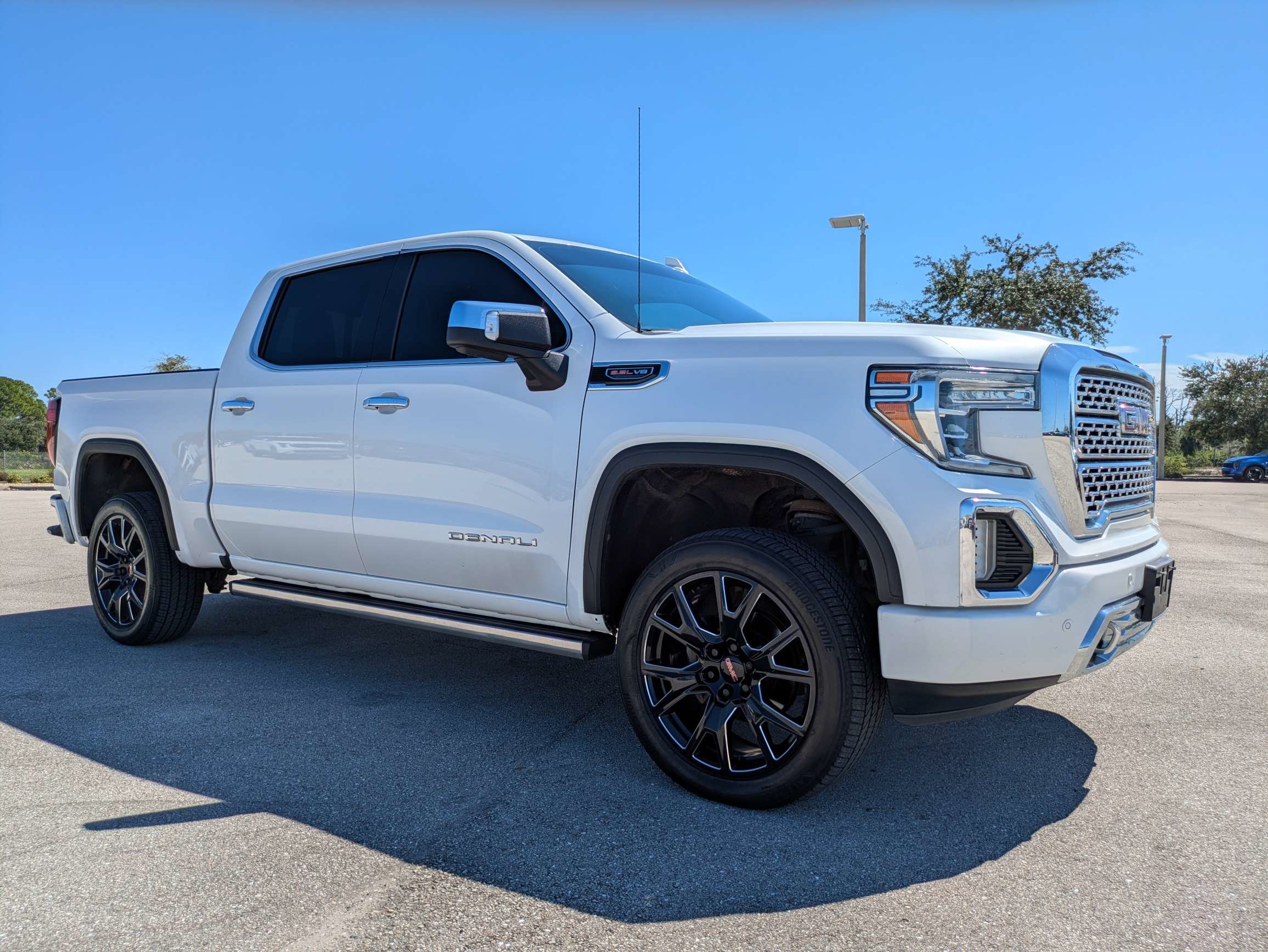 Used 2019 GMC Sierra 1500 Denali AWD/4WD image 2