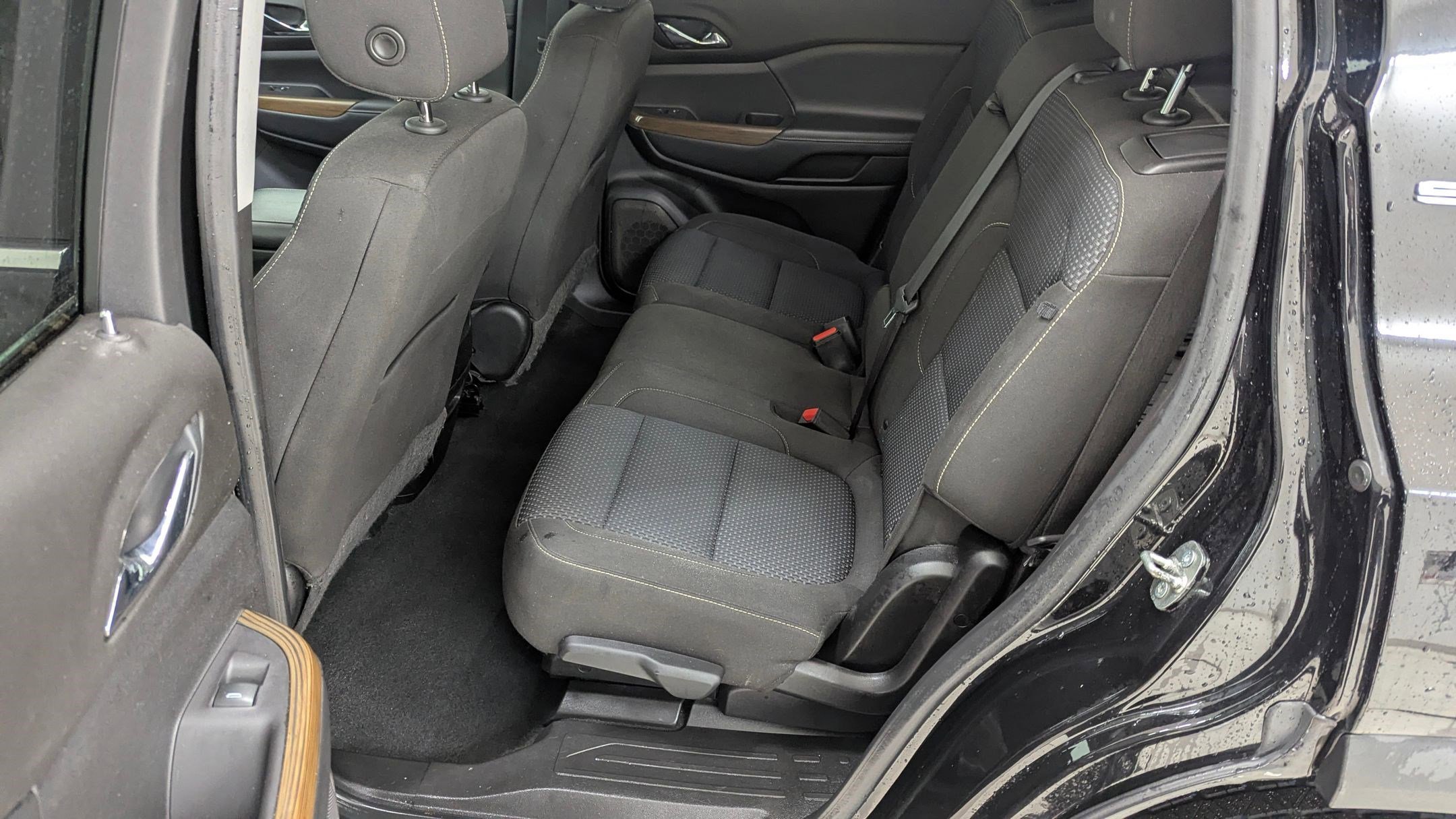 Used 2020 GMC Acadia SLE w/ Driver Convenience Package image 13