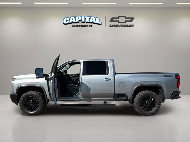 Used 2025 Chevrolet Silverado 2500 LTZ w/ LTZ Plus Package image 12