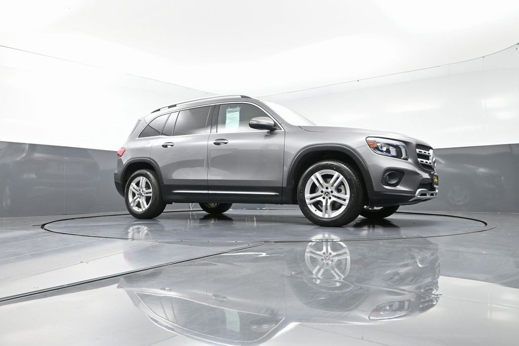 Used 2022 Mercedes-Benz GLB 250 w/ Premium Package Lite image 54