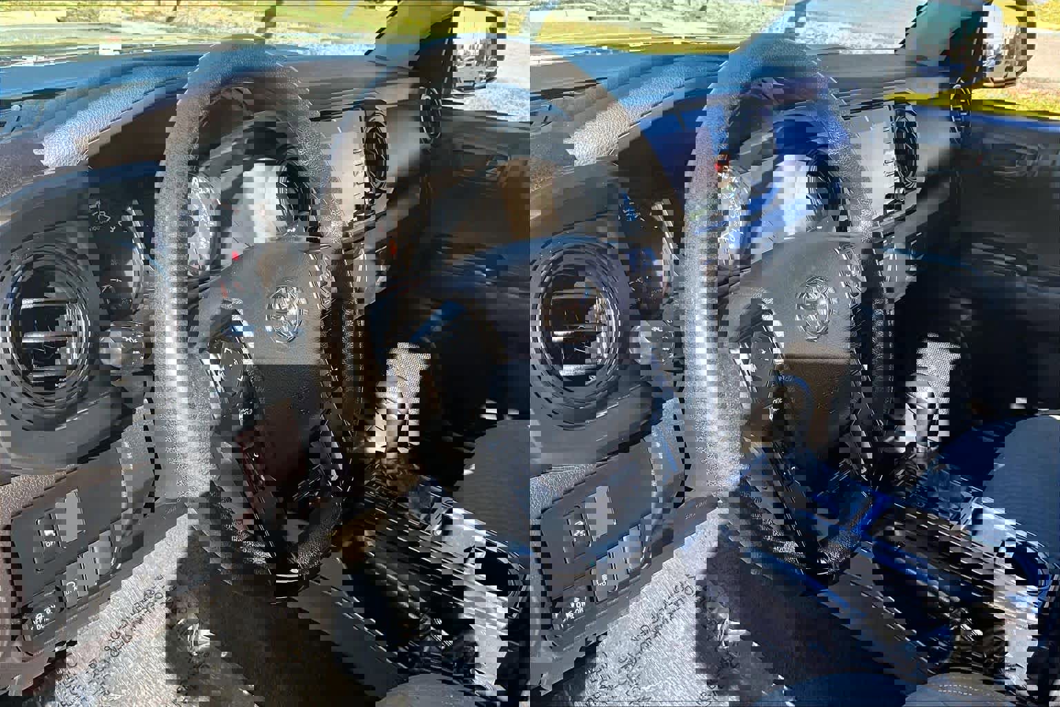 Used 2023 Toyota Tacoma SR image 17