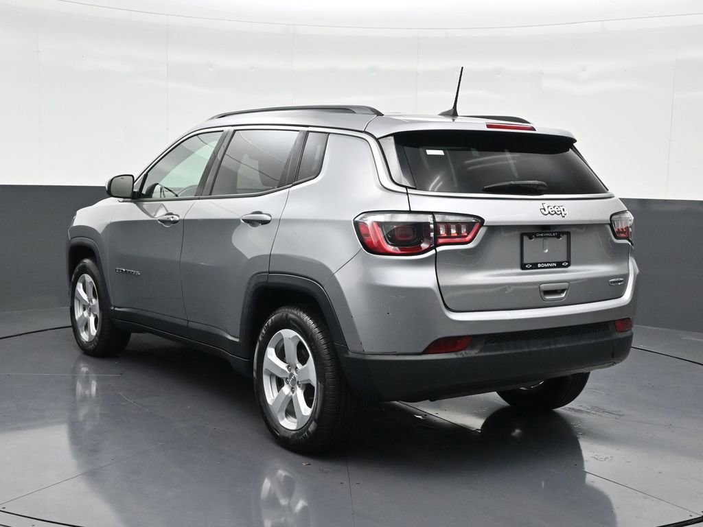 Used 2021 Jeep Compass Latitude image 3