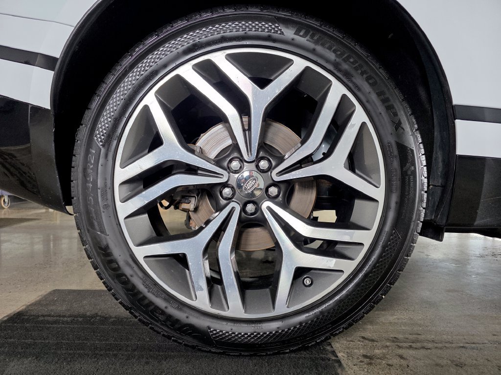 Used 2019 Land Rover Range Rover Velar R-Dynamic SE AWD/4WD image 26