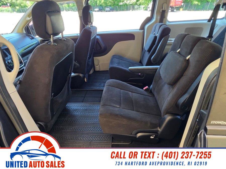 Used 2014 Dodge Grand Caravan American Value Package w/ UConnect Hands-Free Group FWD image 8