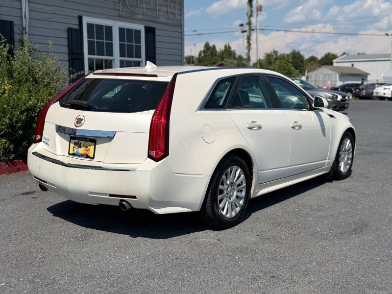 Used 2011 Cadillac CTS Luxury AWD/4WD image 5