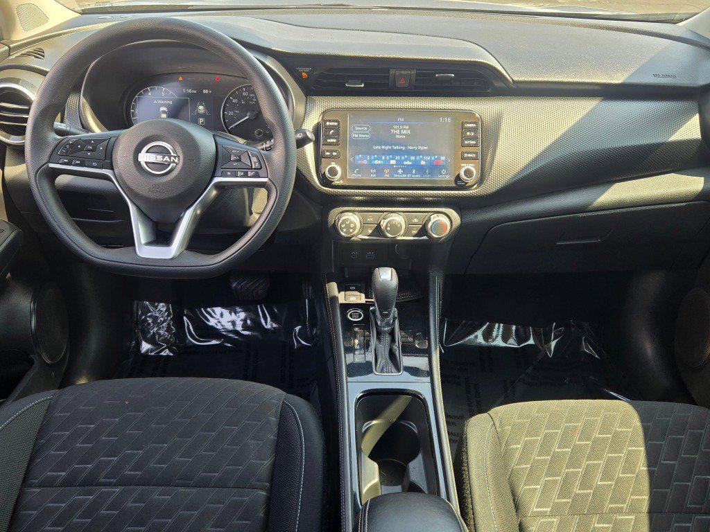 Used 2023 Nissan Kicks SV FWD image 18