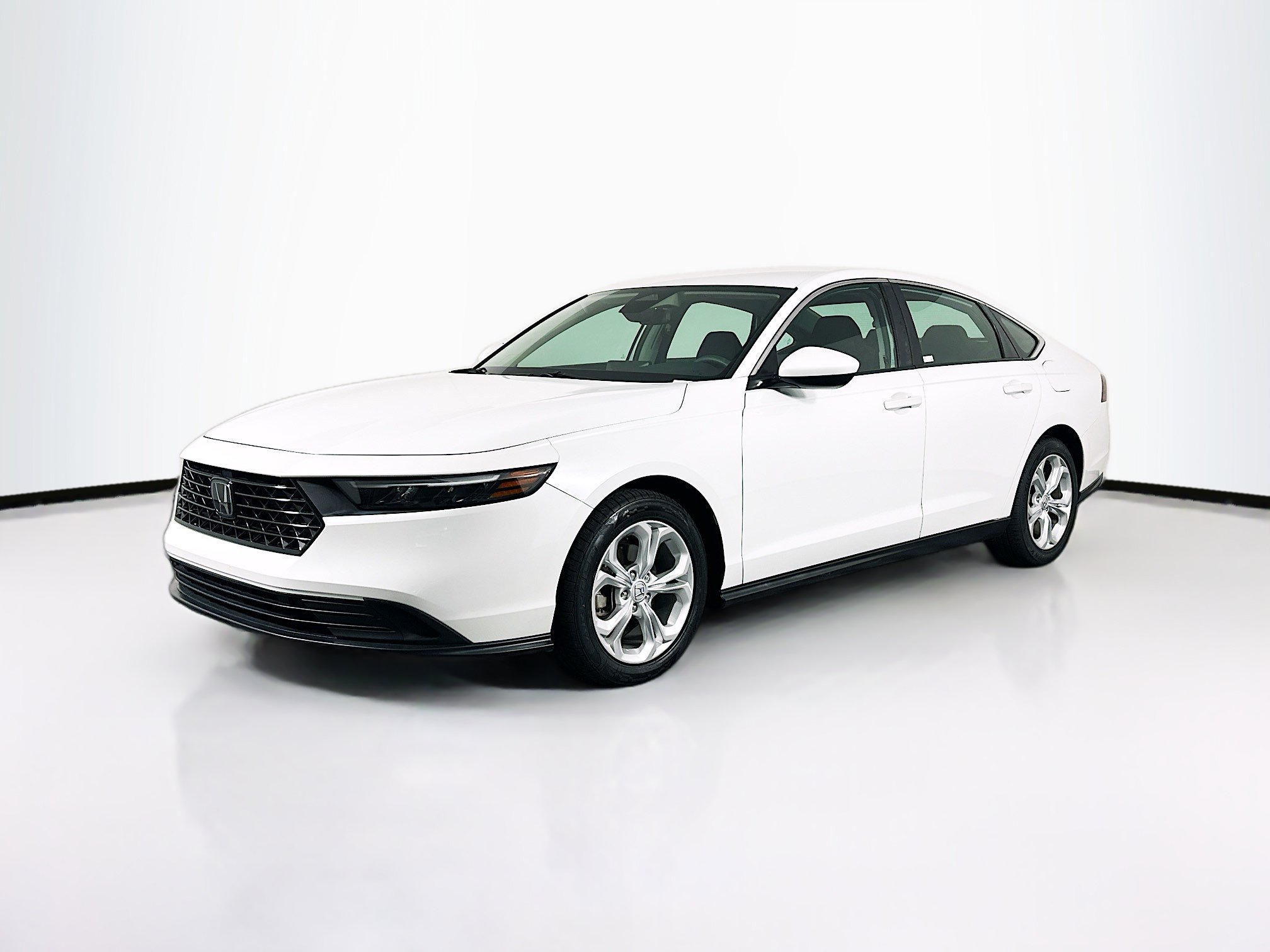 Used 2023 Honda Accord LX image 3