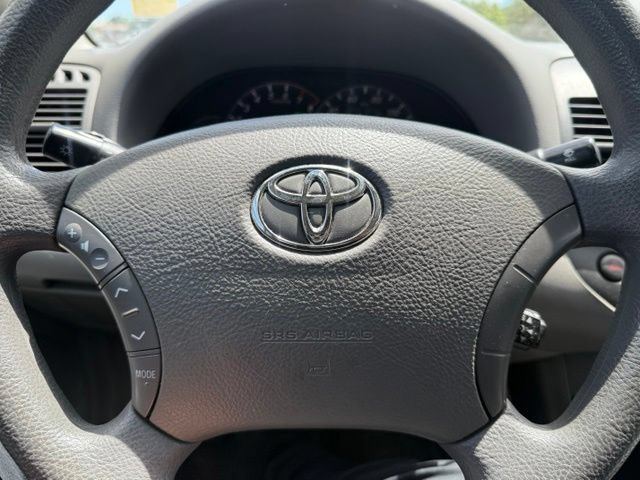 Used 2005 Toyota Camry LE FWD image 14