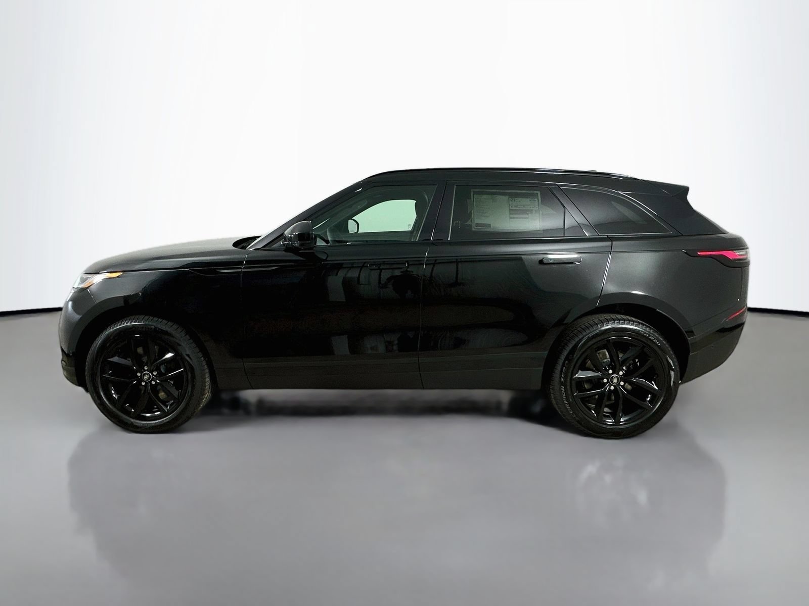 New 2026 Land Rover Range Rover Velar S AWD/4WD image 8