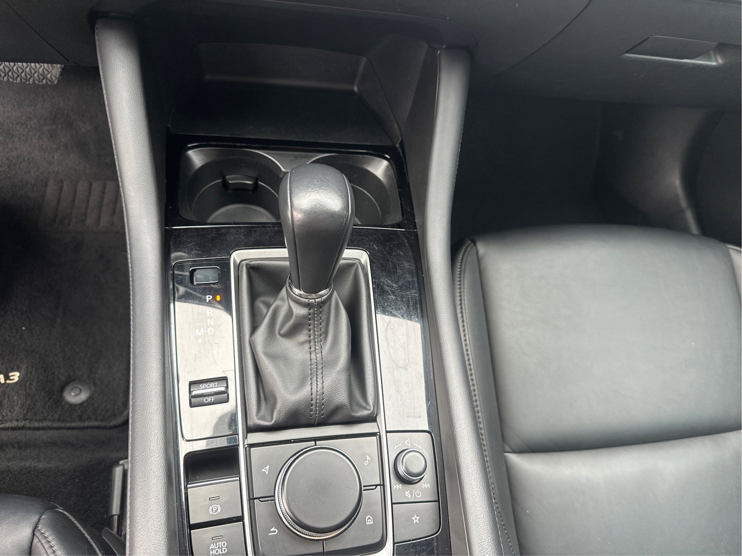 Used 2024 MAZDA MAZDA3 s FWD image 15