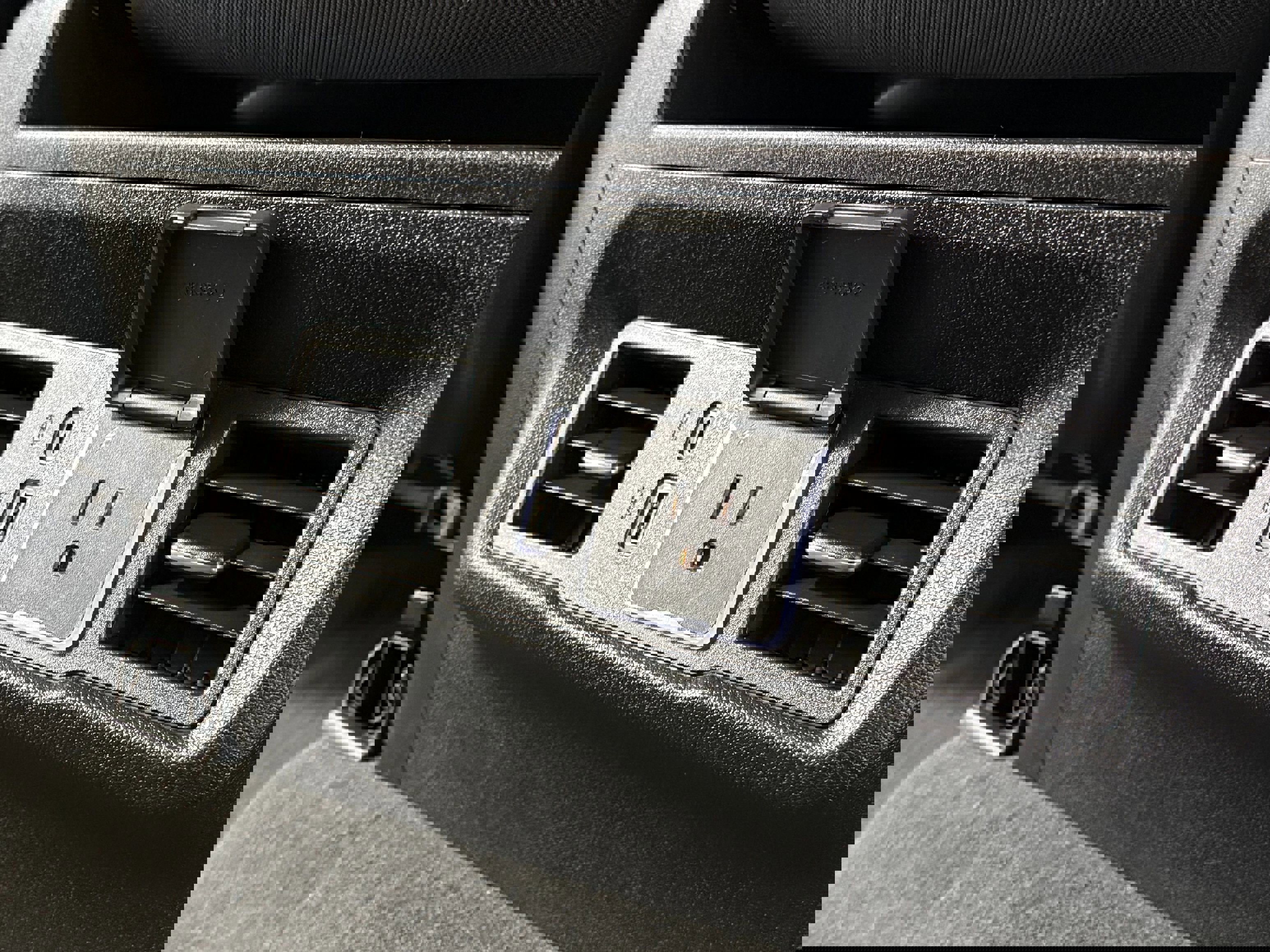 Used 2023 Chevrolet Silverado 1500 LT image 26