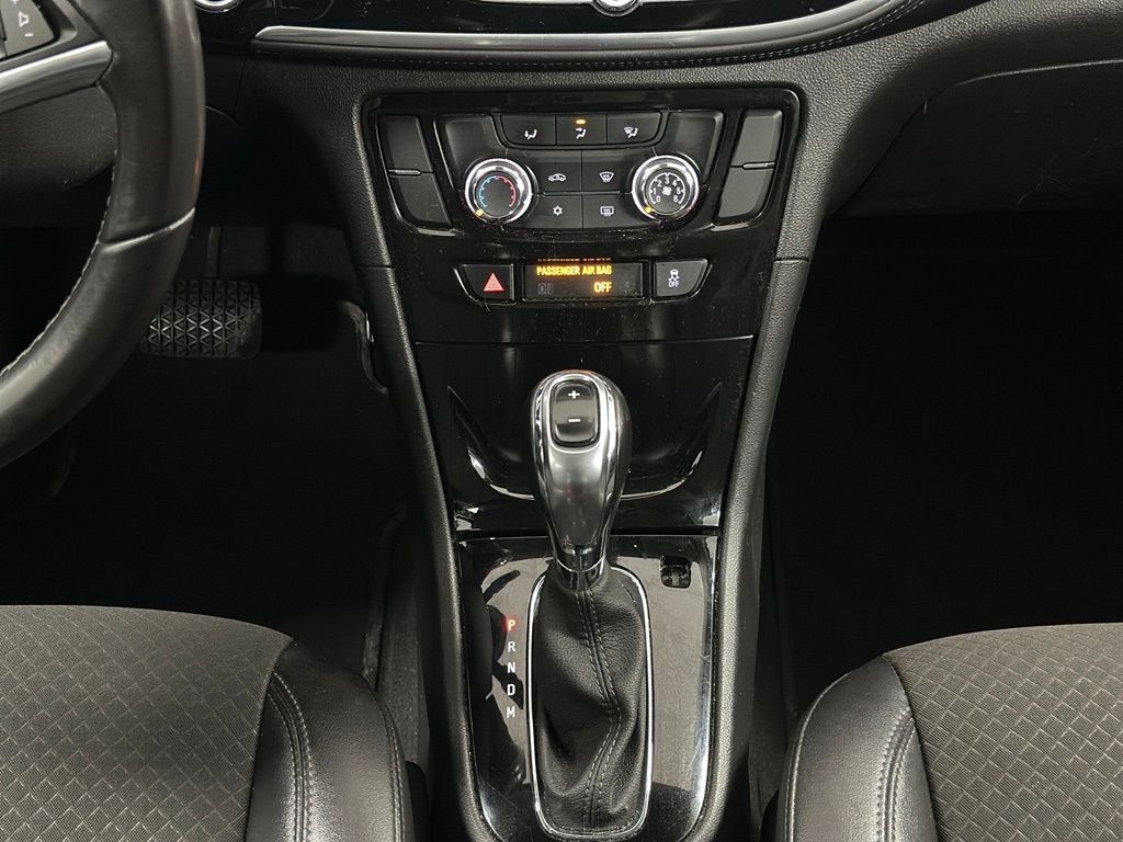 Used 2020 Buick Encore Preferred AWD/4WD image 17