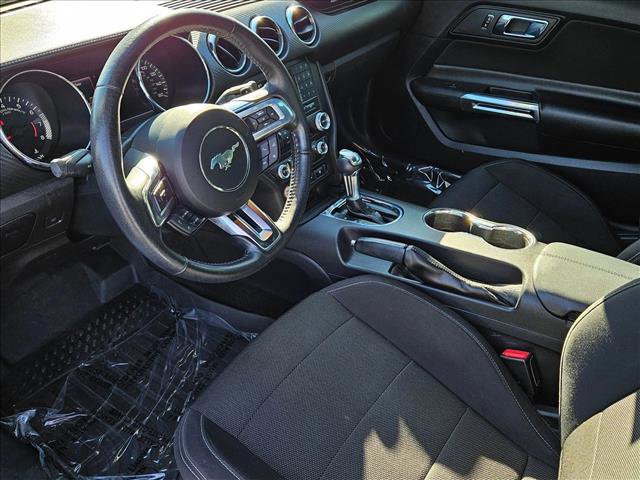 Used 2017 Ford Mustang Coupe RWD image 10