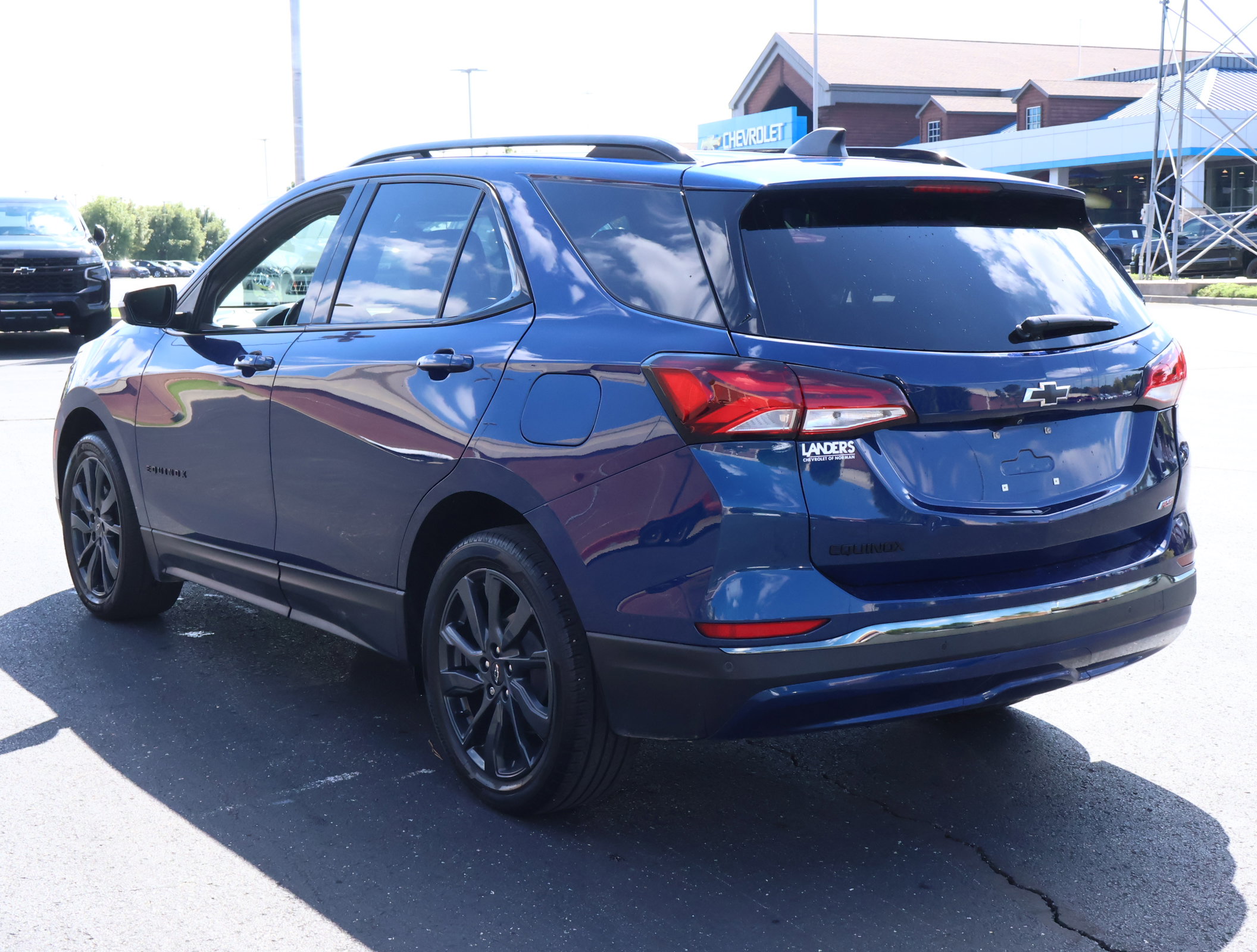 Used 2022 Chevrolet Equinox RS w/ Infotainment Package image 7