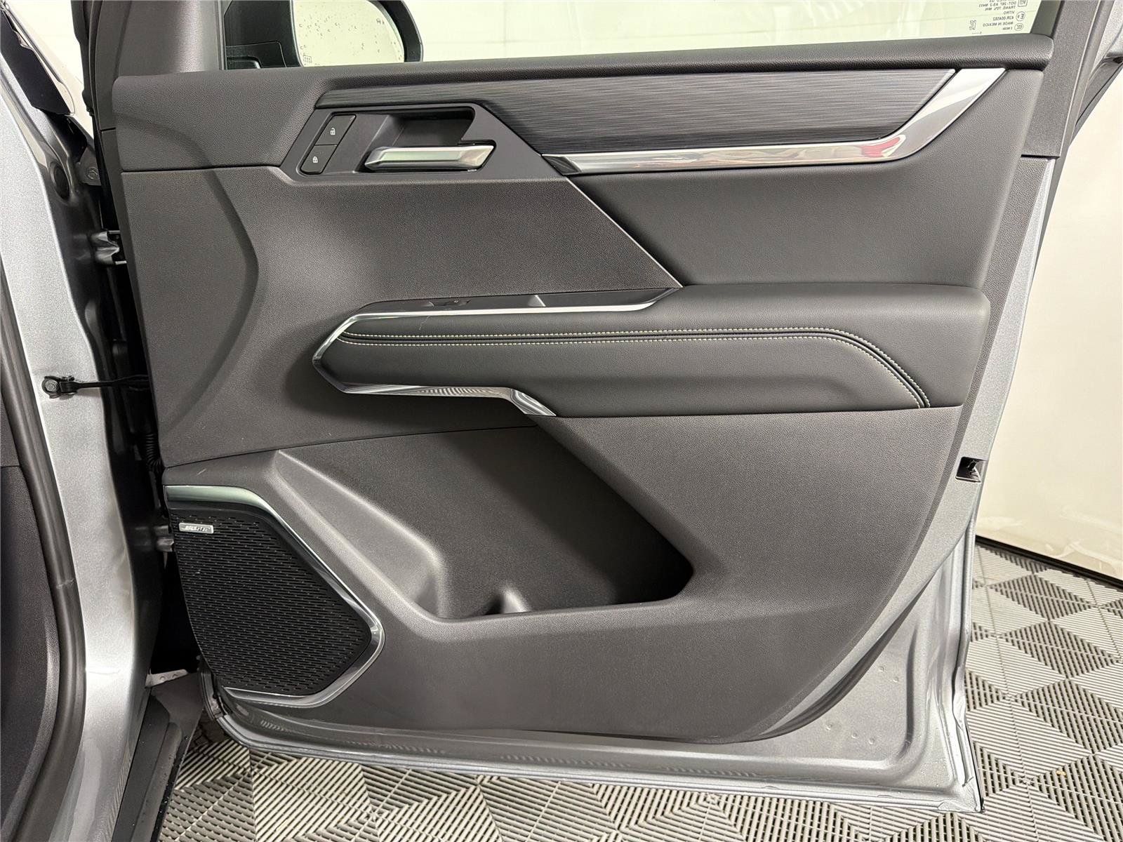 New 2026 GMC Acadia Elevation w/ Black Edition FWD image 12