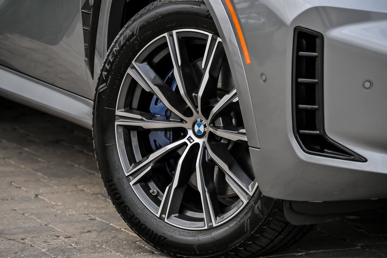 Used 2025 BMW X5 M60i w/ Climate Comfort Package AWD/4WD image 3