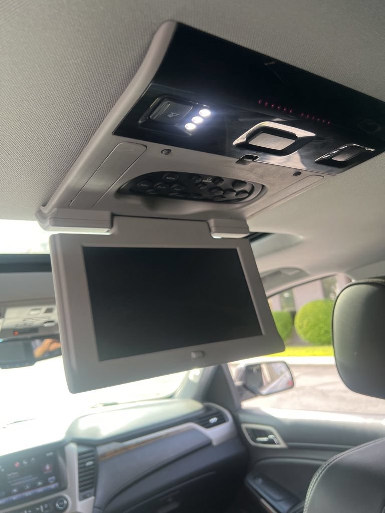 Used 2015 GMC Yukon Denali w/ Premium Package AWD/4WD image 15
