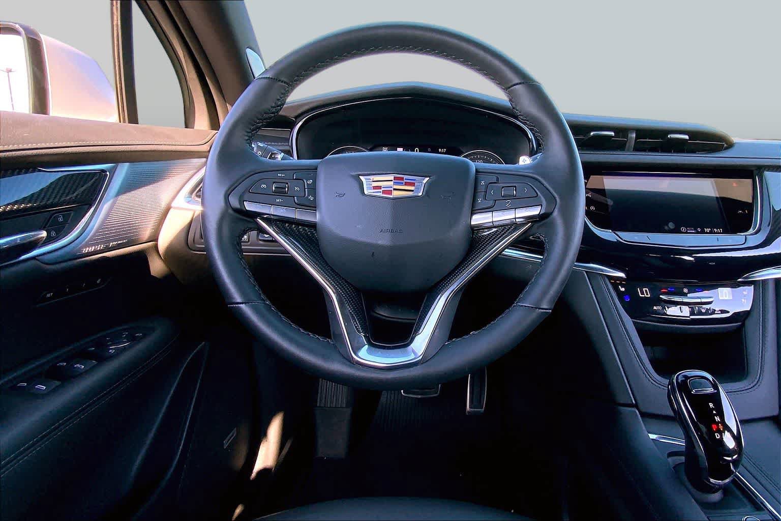 Used 2025 Cadillac XT6 Sport w/ Technology Package AWD/4WD image 6