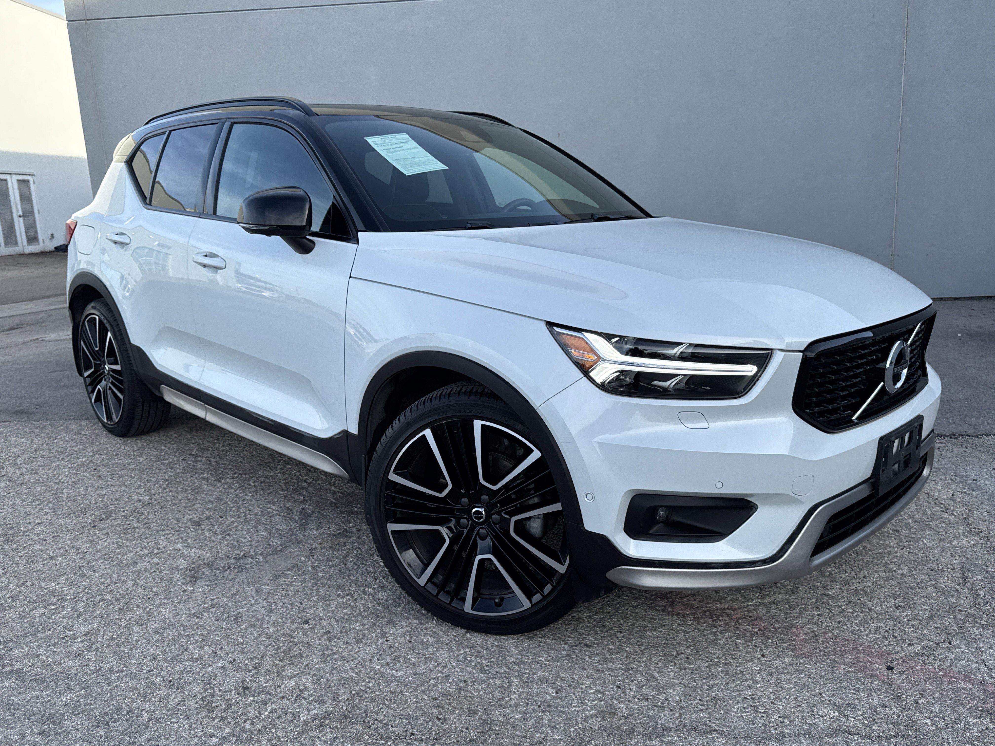 Used 2021 Volvo XC40 T5 R-Design w/ Advanced Package